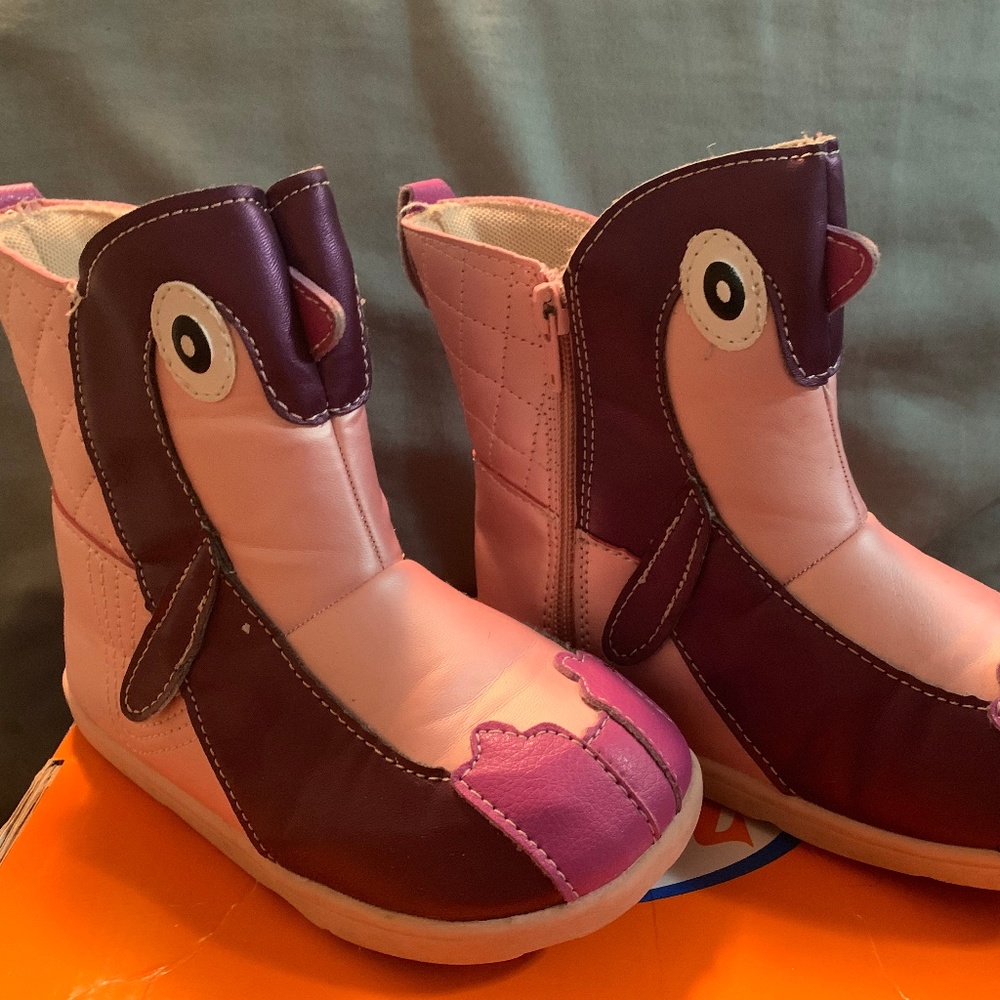 Penguin Zipper Boot